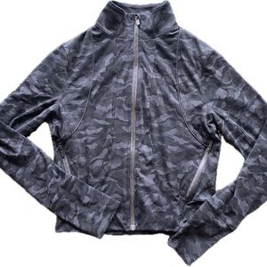 Lululemon Gray Camo jacket 10 excellent condition.